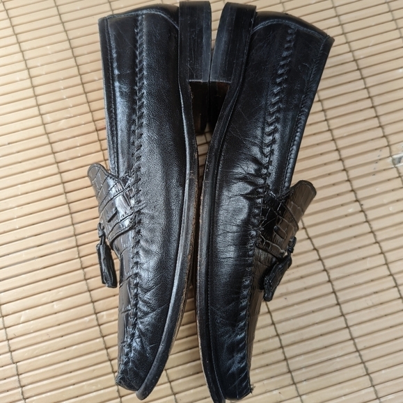 Florsheim Men's Size 10D Black Leather Alligator Print Tassel Loafers. 312pm - Picture 8 of 11